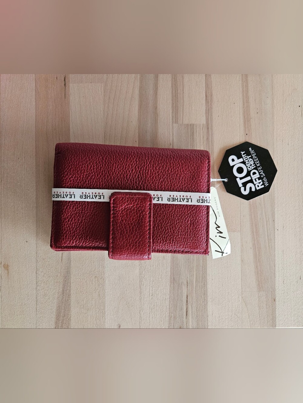 NWT Kim Rogers Red Leather RFID Blocking Compact Bifold Wallet